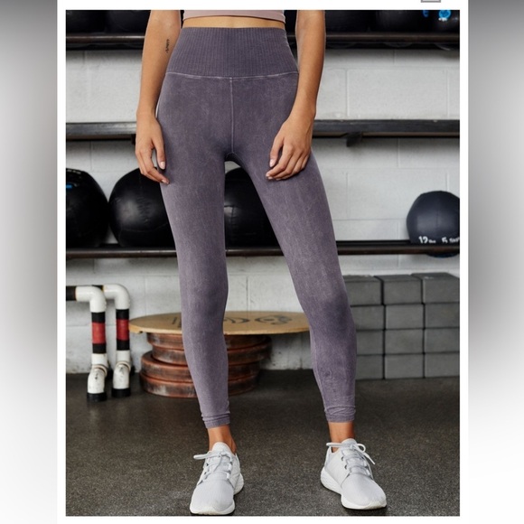 NWOT FREE PEOPLE FP Movement Good Karma Womens Leggings washed gray XS/S - Picture 2 of 7